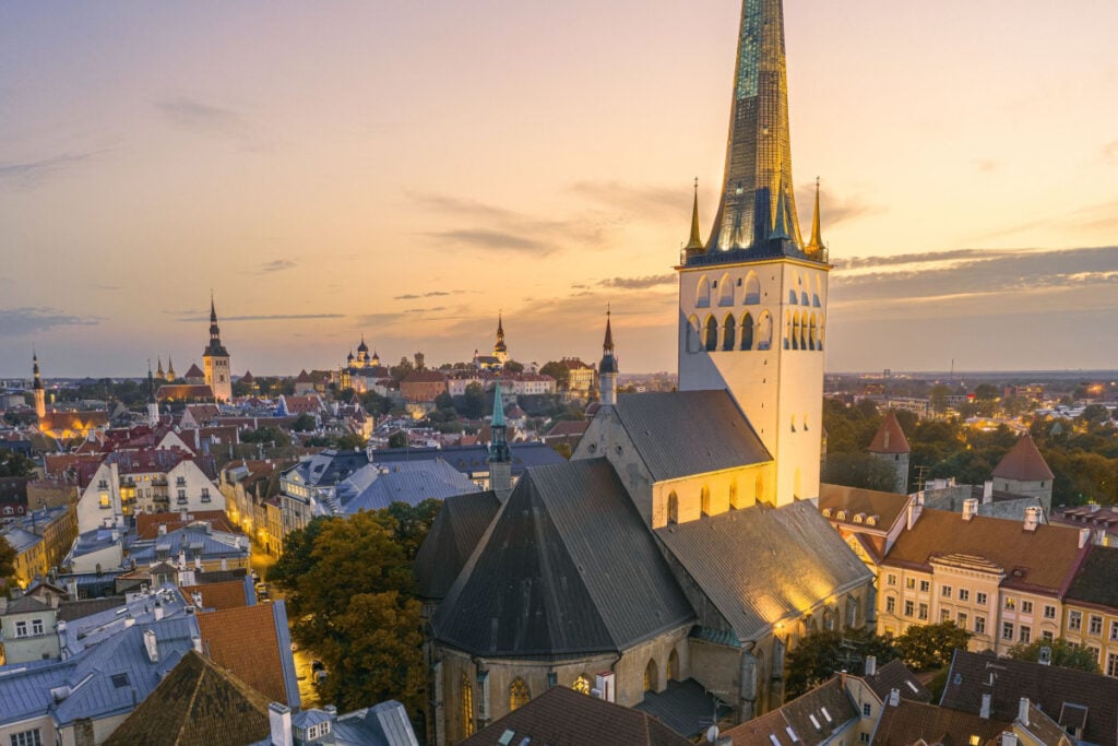 Onde Ficar e se Hospedar em Tallinn, Estônia_ Melhores Hotéis, Lugares, Bairros, Vizinhanças, Locais e Regiões