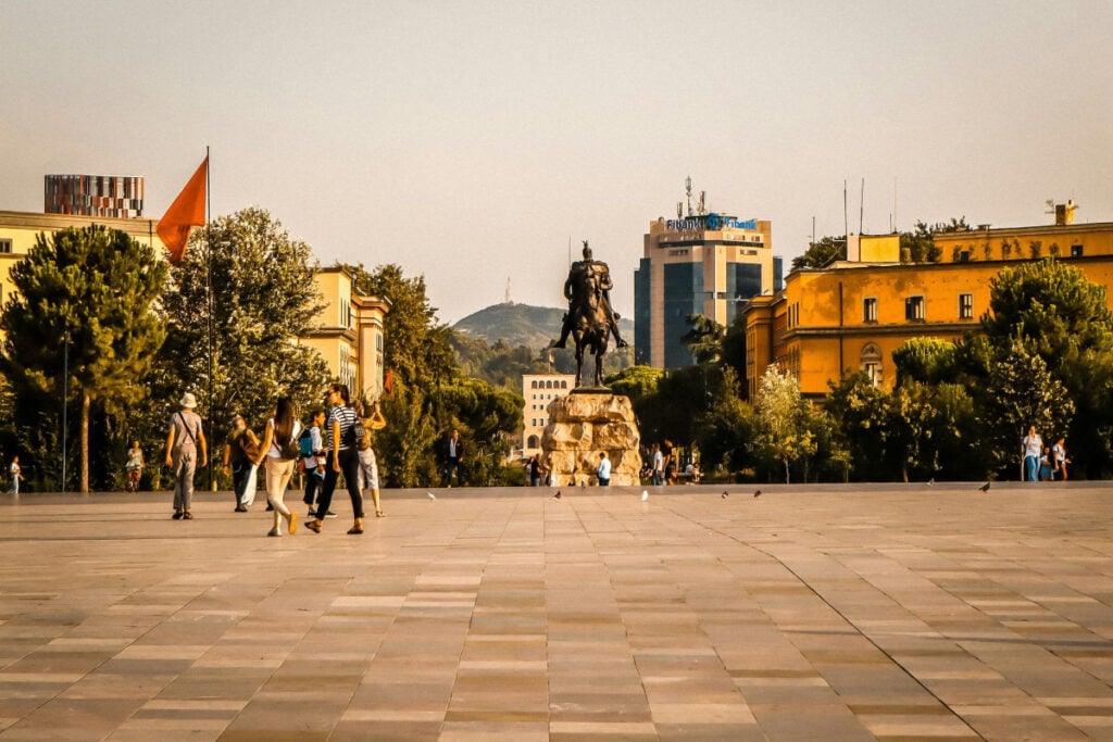 Onde Ficar e se Hospedar em Tirana, Albânia_ Melhores Hotéis, Lugares, Bairros, Vizinhanças, Locais e Regiões